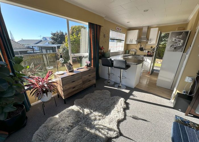  at 8 Campion Road, Waikanae Beach, Kapiti Coast, Wellington