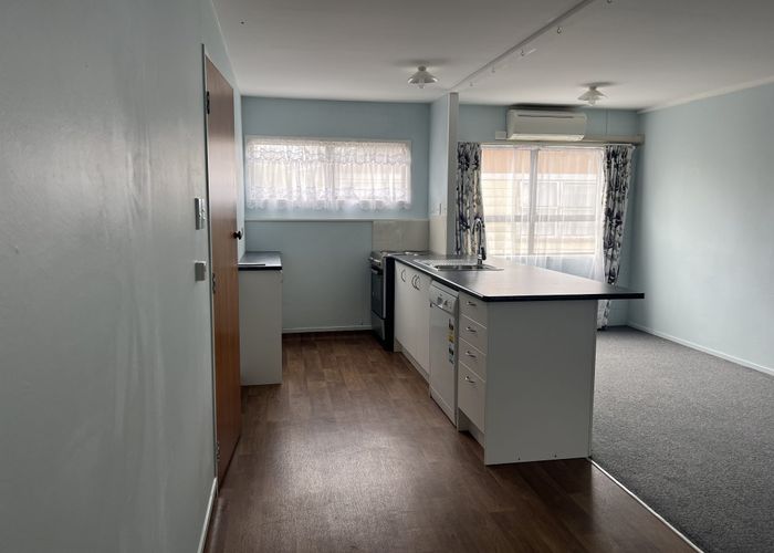 at 4/16 Wellington Street, Hamilton East, Hamilton