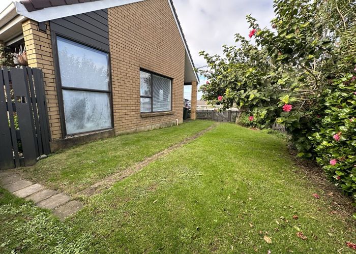  at 1/8 Vincent Street, Howick, Manukau City, Auckland