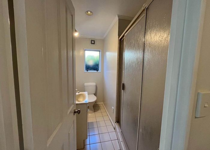  at 17H Tirimoana Road, Te Atatu South, Waitakere City, Auckland