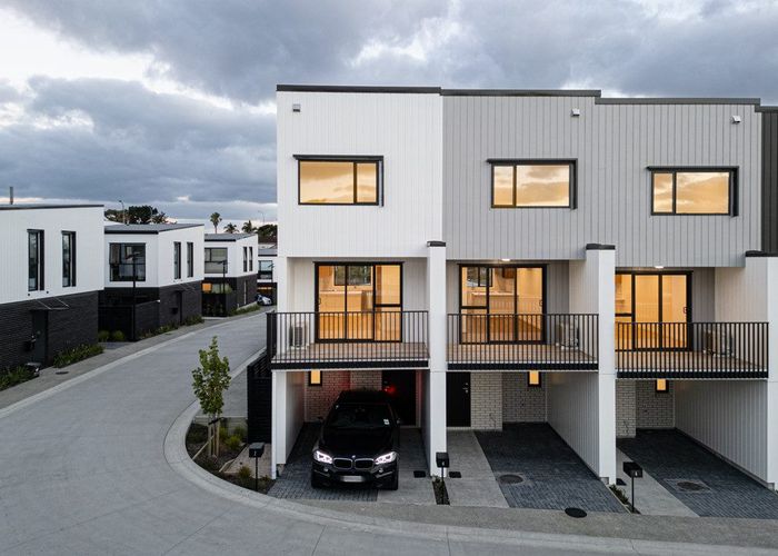  at 18 Kanapa Road, Northcross, North Shore City, Auckland