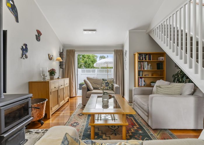  at 11 Bromley Place, Glen Innes, Auckland City, Auckland