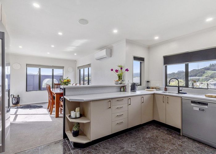 at 2 Endeavour Drive, Whitby, Porirua, Wellington