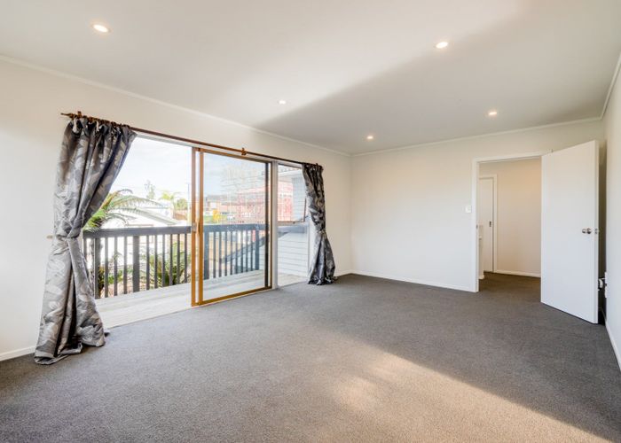  at 112 Colwill Road, Massey, Auckland