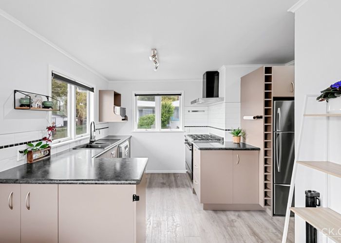  at 7 Prestige Place, Maoribank, Upper Hutt, Wellington