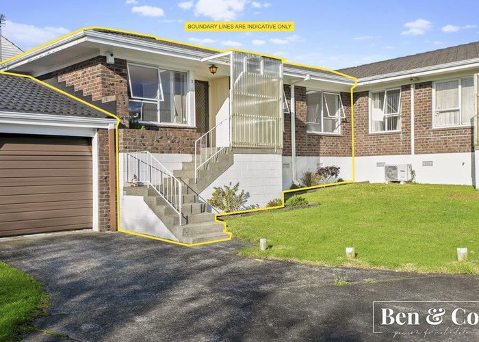  at 2/5 Ryburn Road, Mount Wellington, Auckland