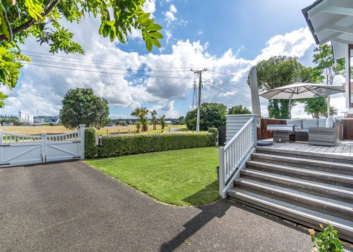  at 6 Waterfront Road, Mangere Bridge, Manukau City, Auckland