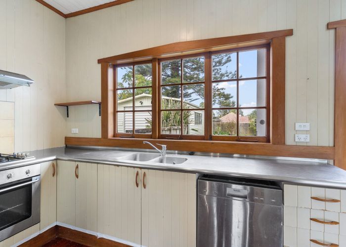  at 40 Miller Street, Point Chevalier, Auckland City, Auckland