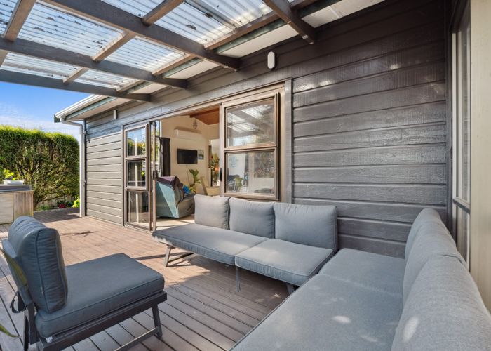  at 15B Marchant Place, Westown, New Plymouth