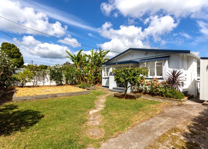  at 1/88 Lynwood Road, New Lynn, Auckland