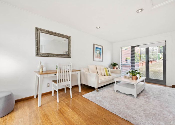 at 10/133 Ennis Avenue, Pakuranga Heights, Auckland
