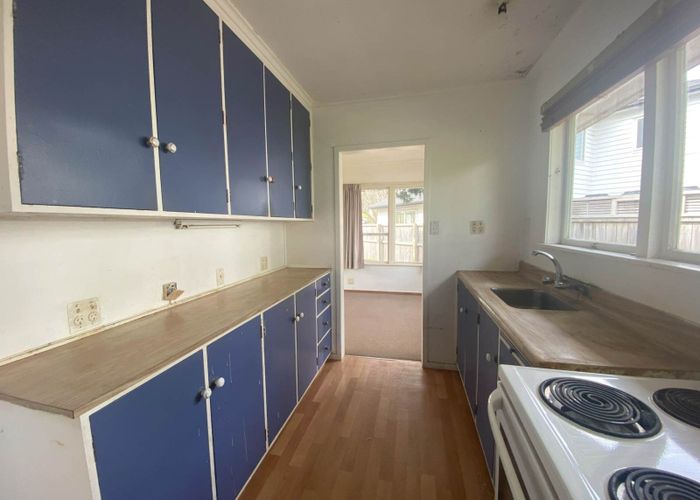  at 25 Commodore Drive, Lynfield, Auckland City, Auckland