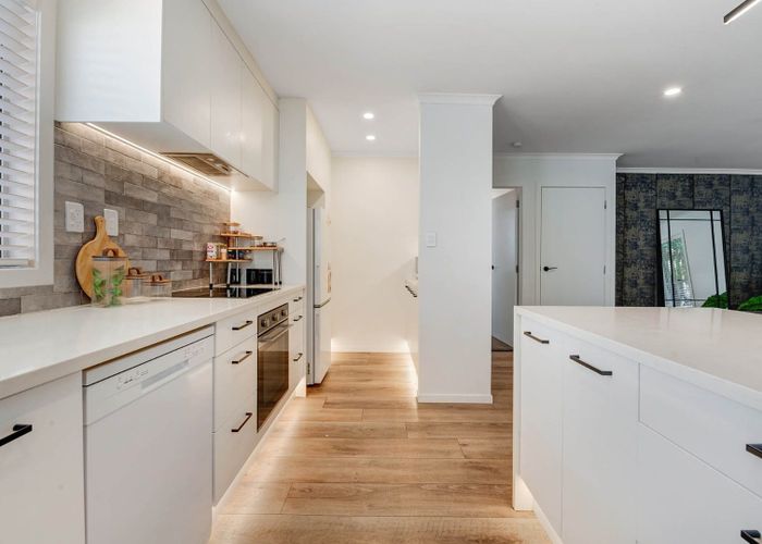  at 111 Salamanca Road, Sunnynook, North Shore City, Auckland