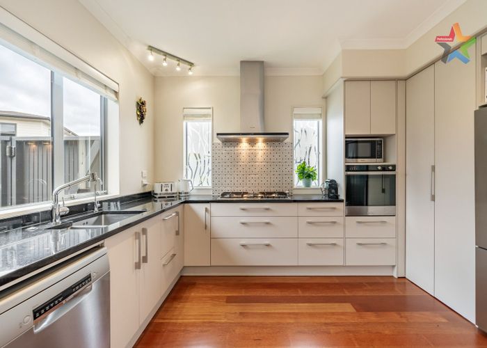  at 8C Glen Iris Grove, Woburn, Lower Hutt