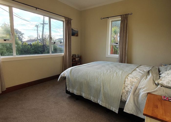  at 8 Okeover Street, Woolston, Christchurch City, Canterbury