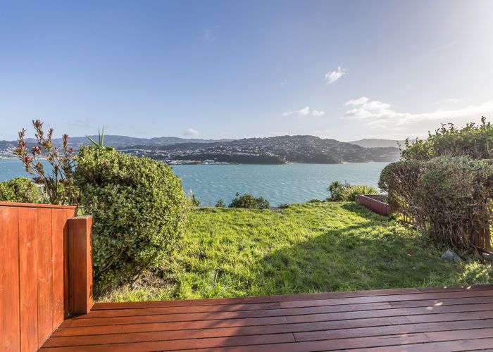  at 129 Akaroa Drive, Maupuia, Wellington, Wellington