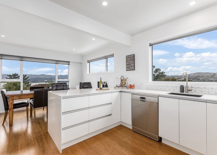  at 118 Kahu Road, Paremata, Porirua, Wellington