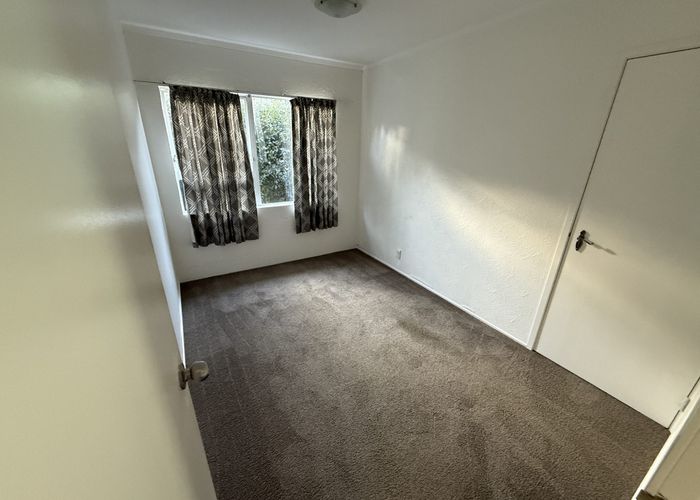  at 40 Stapleford Cres, Browns Bay, North Shore City, Auckland