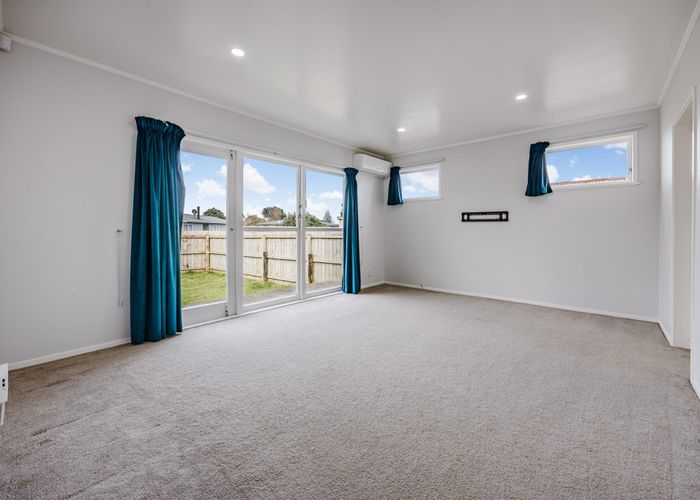  at 21 President Avenue, Papakura, Papakura, Auckland