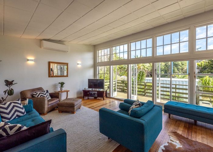  at 42 Tahatai Road, Oneroa, Waiheke Island, Auckland