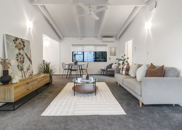  at 3/254 Meola Road, Point Chevalier, Auckland