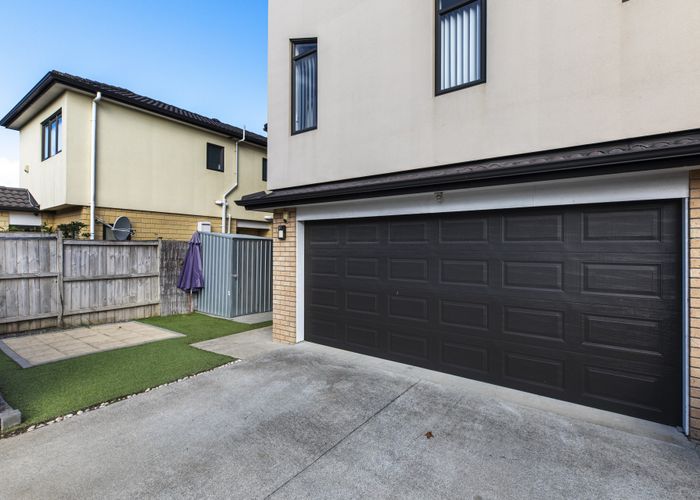  at 33 Agapanthus Place, Flat Bush, Auckland