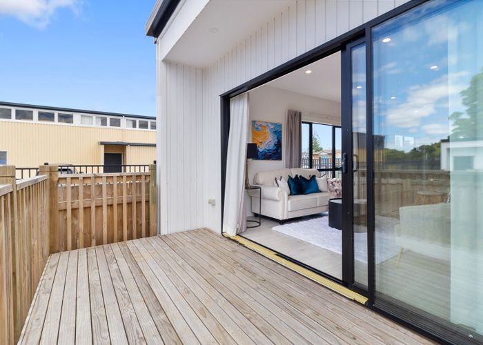  at 63 Flanshaw Road, Te Atatu South, Waitakere City, Auckland