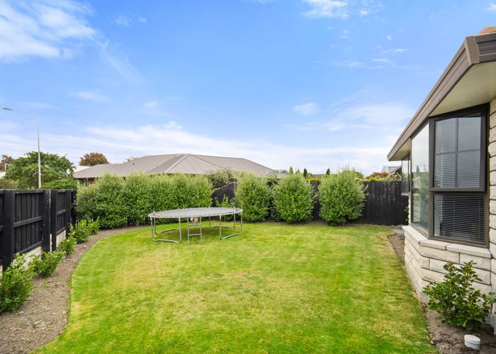 at 14 Takaro Avenue, Sockburn, Christchurch City, Canterbury