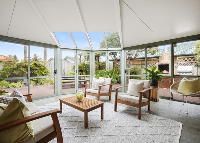  at 5 Saidia Place, Huntington Park, Auckland