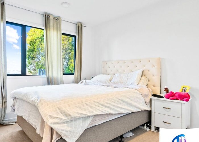  at 13A Bartells Drive, Goodwood Heights, Manukau City, Auckland