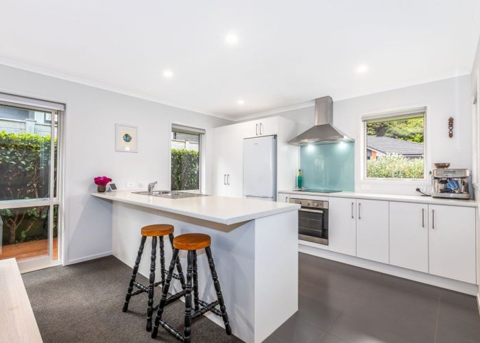  at 27 Mooring Close, Whitby, Porirua