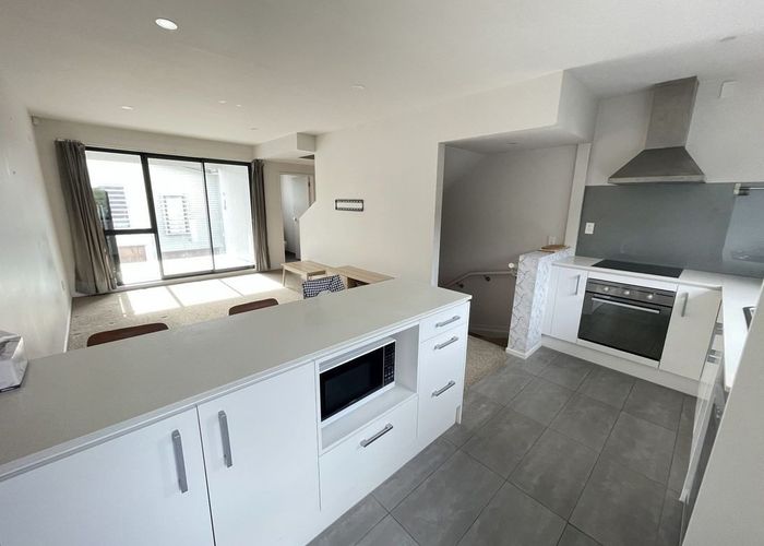  at 5 Kanona Way, Albany, North Shore City, Auckland