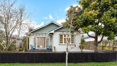  at 10 Mayfield Avenue, Mairehau, Christchurch