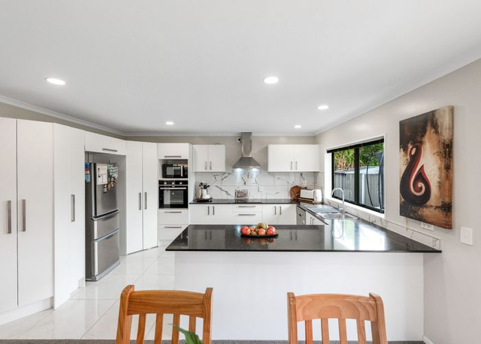  at 10 Secoia Crescent, Mangere, Auckland