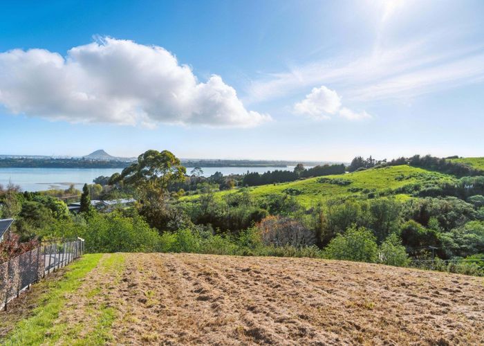  at 2 Ranginui Loop Road, Welcome Bay, Tauranga, Bay Of Plenty