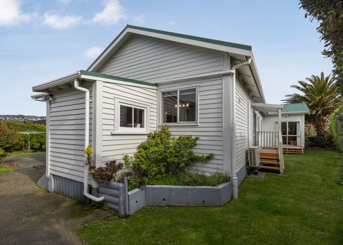  at 2 John Street, Titahi Bay, Porirua, Wellington