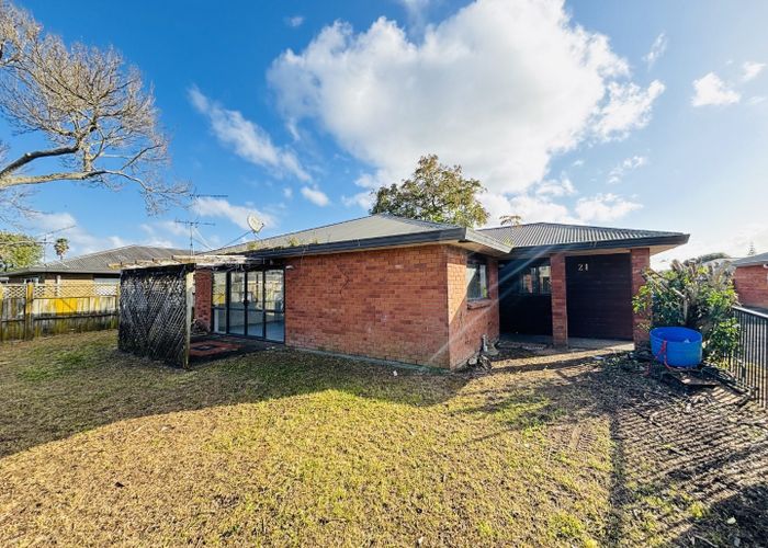  at 21 Robertson Road, Favona, Manukau City, Auckland