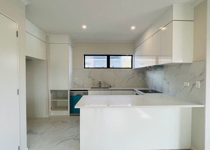  at 82A Eversleigh Road, Belmont, Auckland