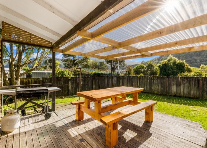  at 2/79 Gemstone Drive, Birchville, Upper Hutt