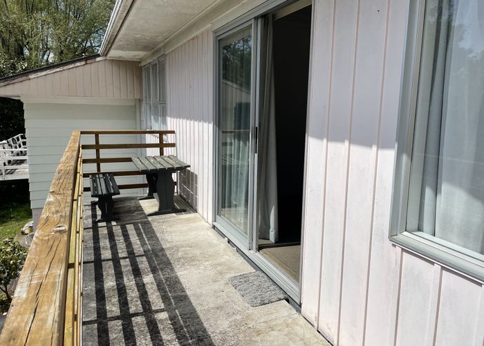  at 1/11 Marydale Drive, Mount Roskill, Auckland