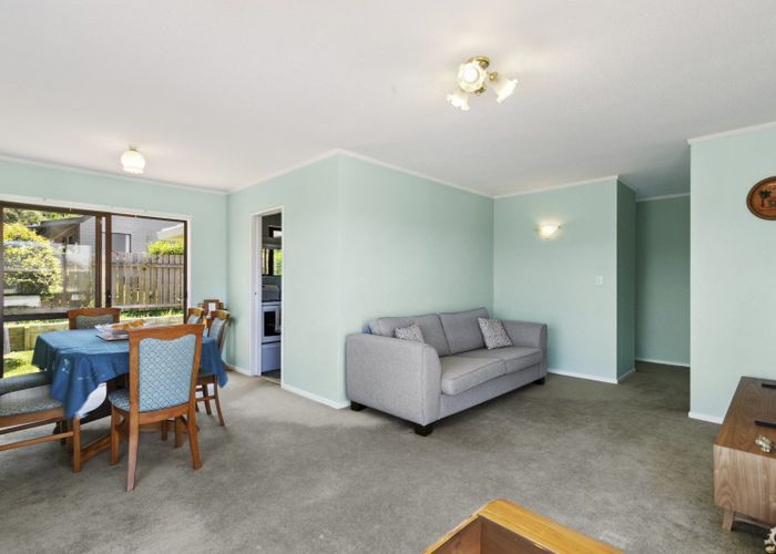  at 7 Cathie Place, Karori, Wellington