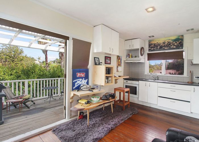  at 4 Mceldowney Road, Titirangi, Auckland