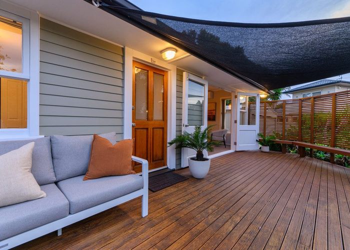  at 42 Hereford Street, Te Atatu Peninsula, Auckland