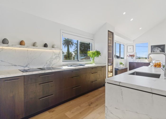  at 2/43 Princes Street, Northcote Point, North Shore City, Auckland