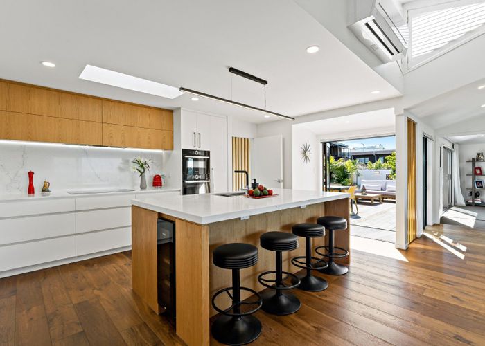  at 2/16 Marama Street, Castor Bay, North Shore City, Auckland