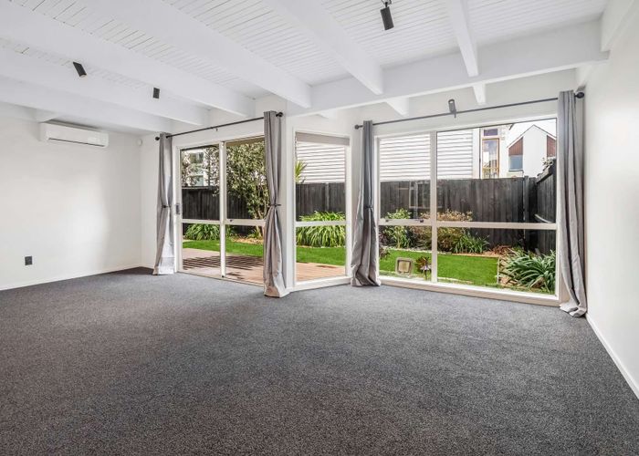  at 2/40 Ranfurly Street, Merivale, Christchurch City, Canterbury