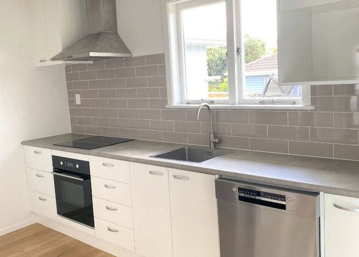  at 100 Triangle Road, Massey, Waitakere City, Auckland