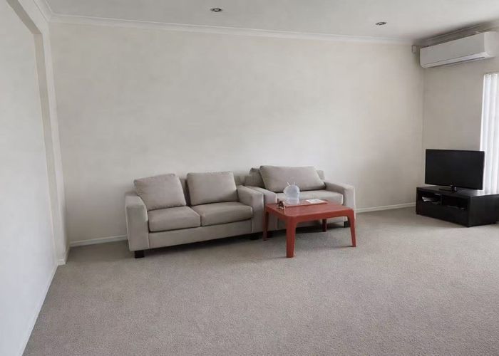  at 19 Triump Rd, Flat Bush, Manukau City, Auckland