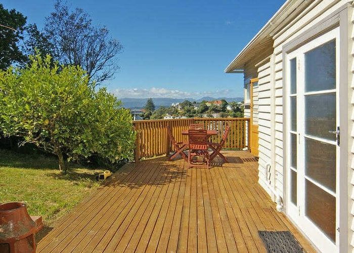  at 8 Raroa Cres, Northland, Wellington, Wellington