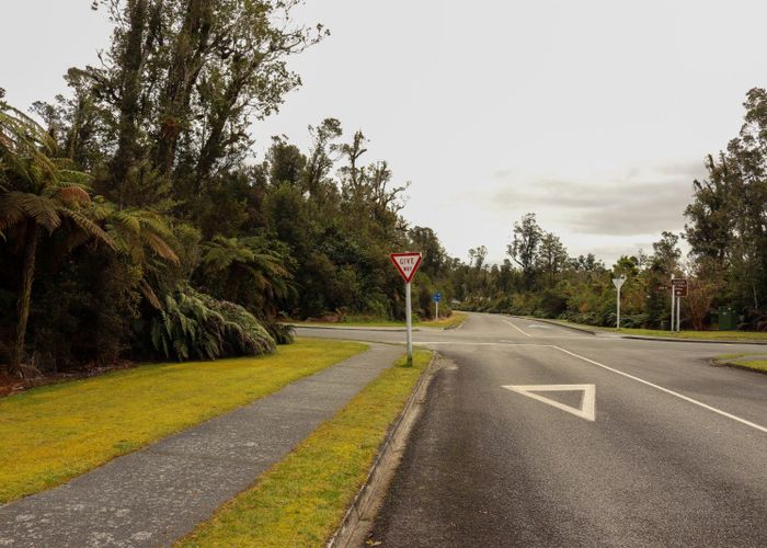  at 88 Cron Street, Franz Josef, Westland, West Coast